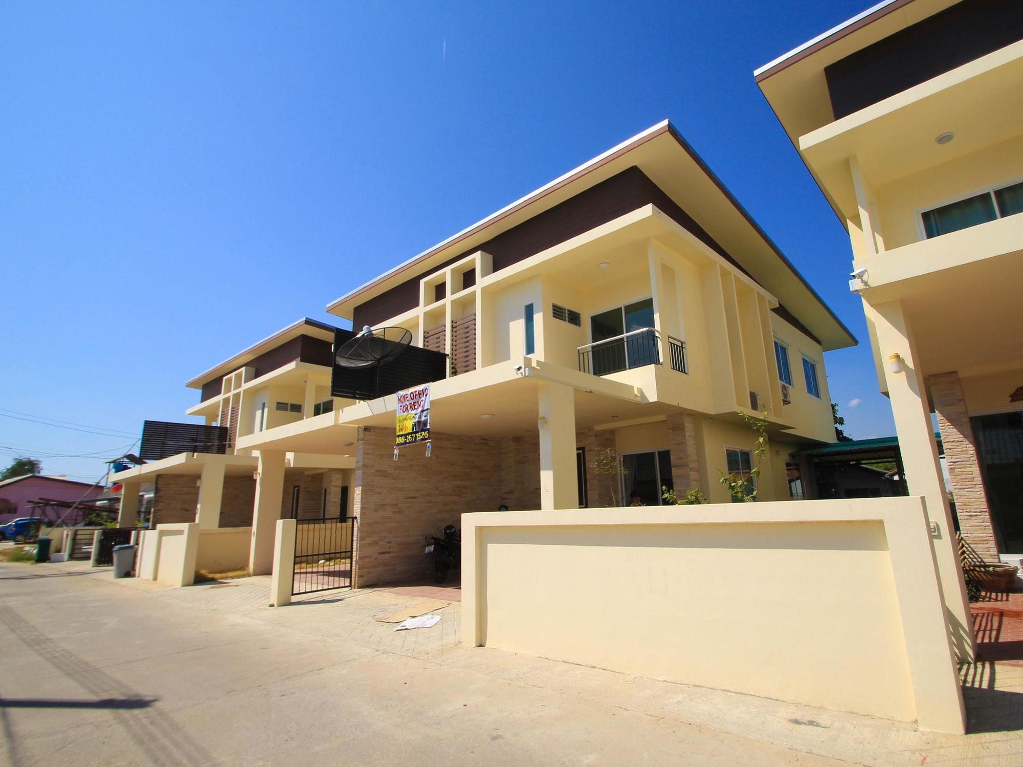 Nu Phuket Airport Residence Bagian luar foto