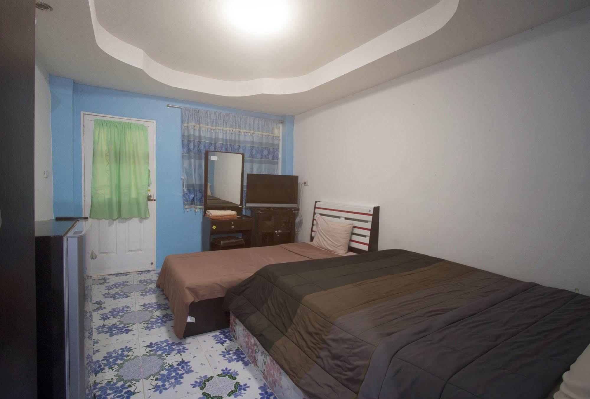 Nu Phuket Airport Residence Bagian luar foto